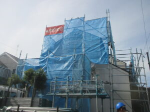 津市垂水で屋根・外壁の塗装工事スタートです！
